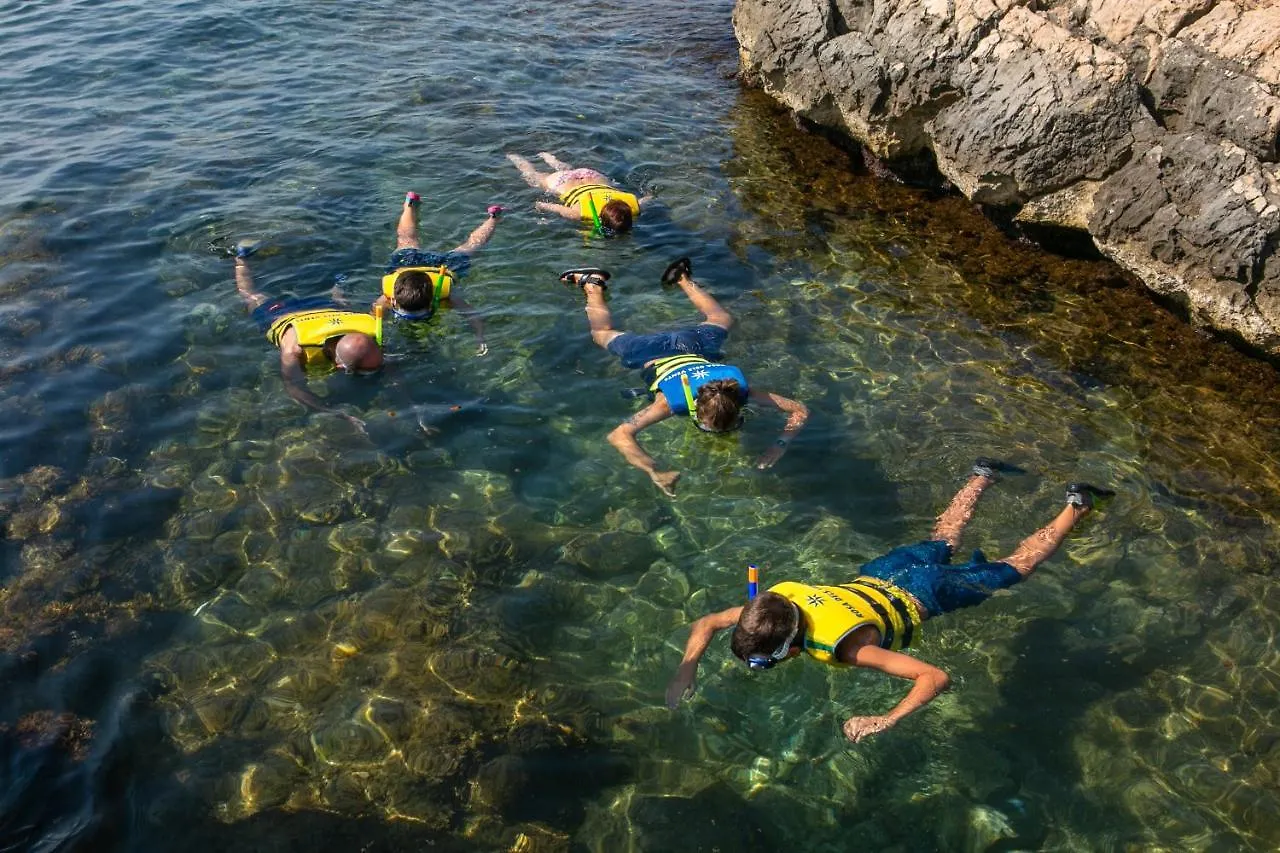Rvhotels Nieves Mar L' Escala 3*,  Hiszpania