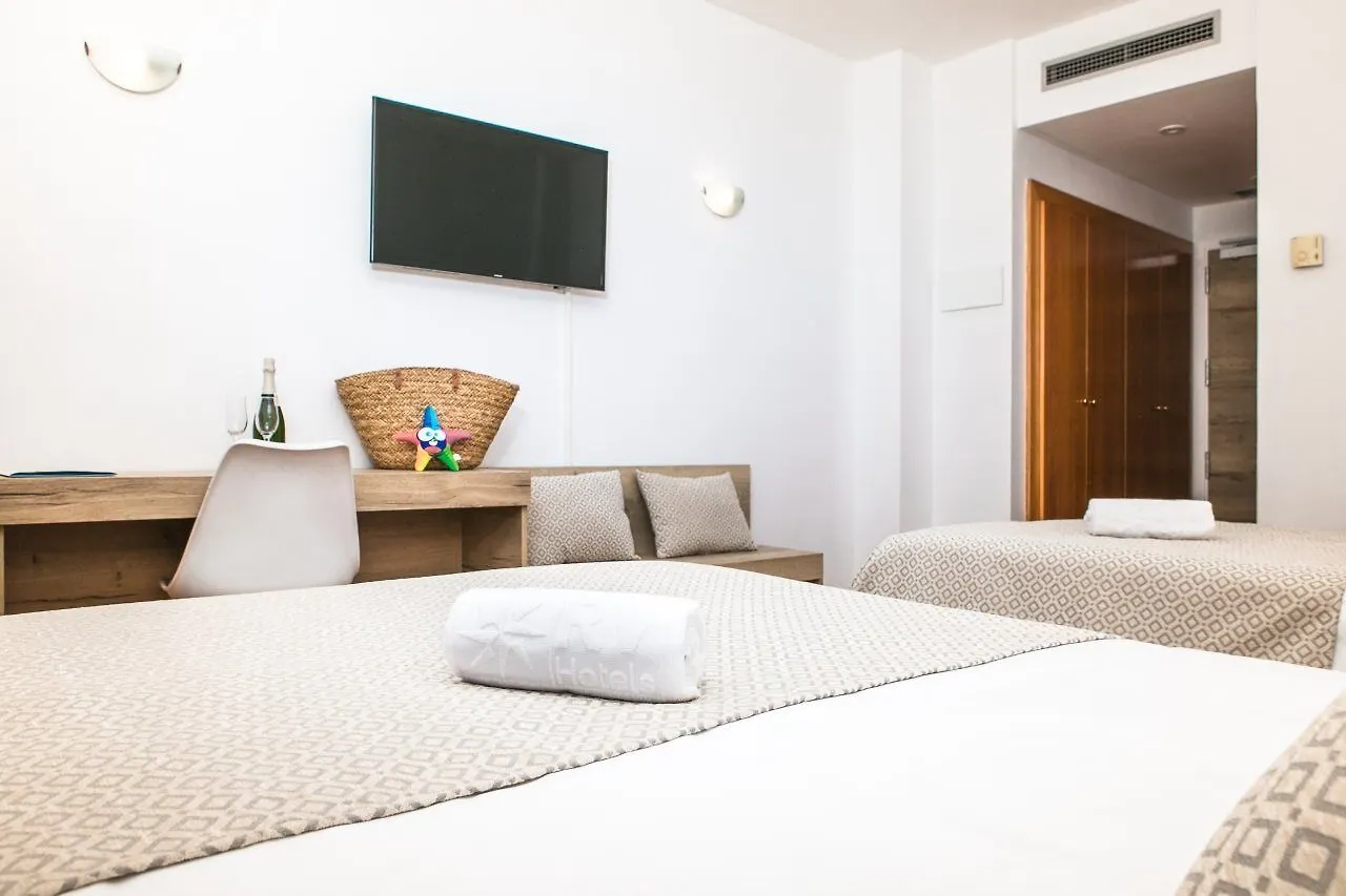 Rvhotels Nieves Mar L' Escala 3*,